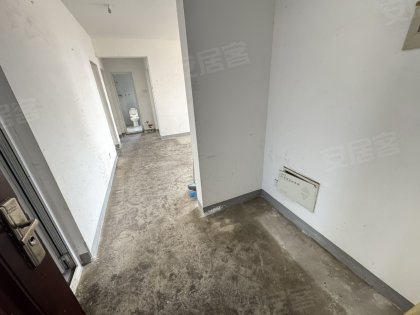 滨湖润园_半毛坯出租_可做员工宿舍_千元可租_近学校_近地铁