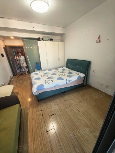 宝利丰广场_一室朝东_有燃气_随时看房_户型好_地段好