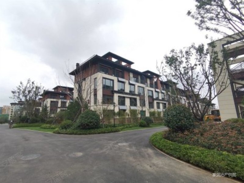 海信珠山小镇现房叠拼别墅两个车位高品质小区渠道内部价