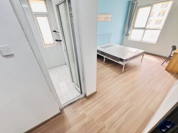 短租月付龙岗地铁口_裕存堂精装修家具家电齐全可拎包入住通燃气