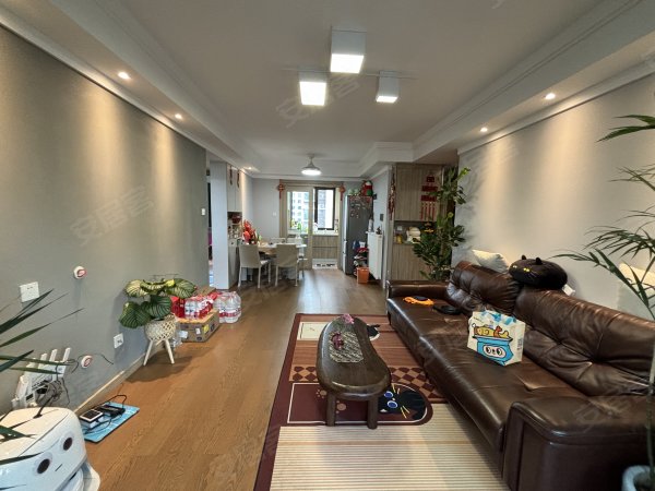 高速时代首府_精装修_居家自住装修_楼层好