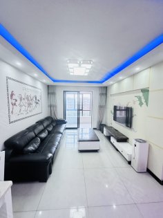 振兴路地铁口加侨精装修三室，家具家电齐全，拎包入住