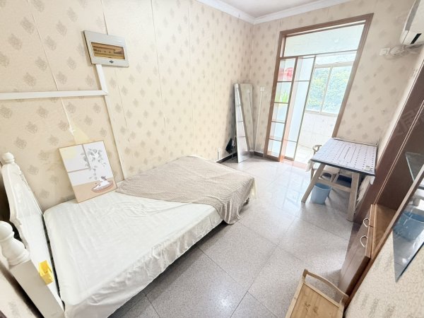 带阳台独立厨房_璟泰赢家广场临站塘地铁_宝业东城广场_东兴城
