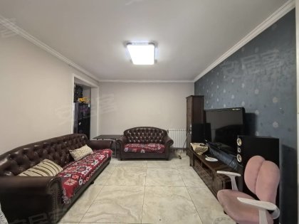 东大街_三里街地铁口_东来家园_精装三室_带暖气_四台空调