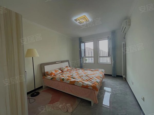 北京大兴庞各庄隆兴园可养宠物!隆兴园两居!南北通透!