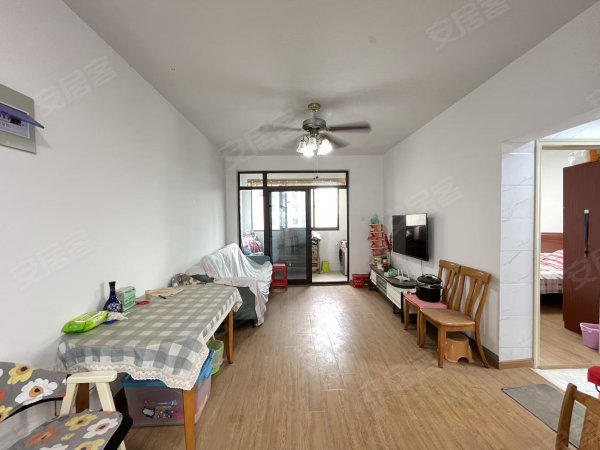 近家天下商圈_业主自住两室_家电家具齐全_居家首选