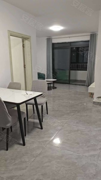整租绿地中心南庭芳小区，地铁4号线_5号线附近
