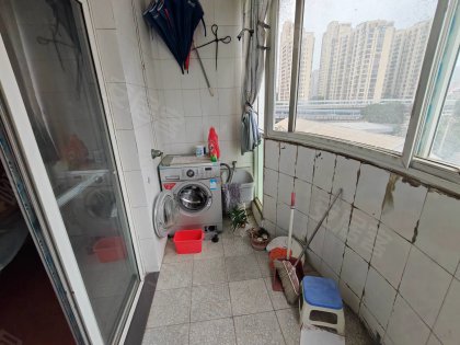 新上_大润发旁北都花园_精装_家电齐全图片实拍看房方便