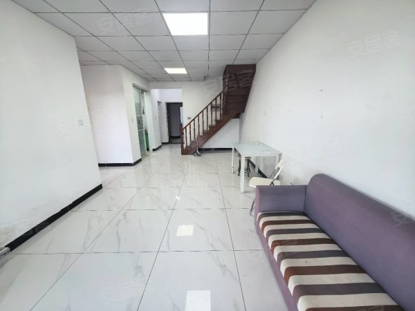 梦溪小镇，顶楼复式3室2卫，近地铁跟皖智高中，配套齐采光好