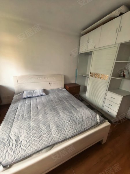 警苑小区_真实图片_家具家电齐全_随时看房_户型好_地段好