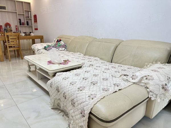 金辉悦府_三室的房子合租出租一室六张_家具家电齐全_拎包入住