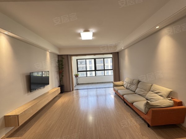 琥珀晴川里_精装修三房_全屋定制家具_这图实拍_拎包入住