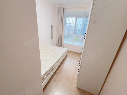 押一付一拎包入住无中介费可