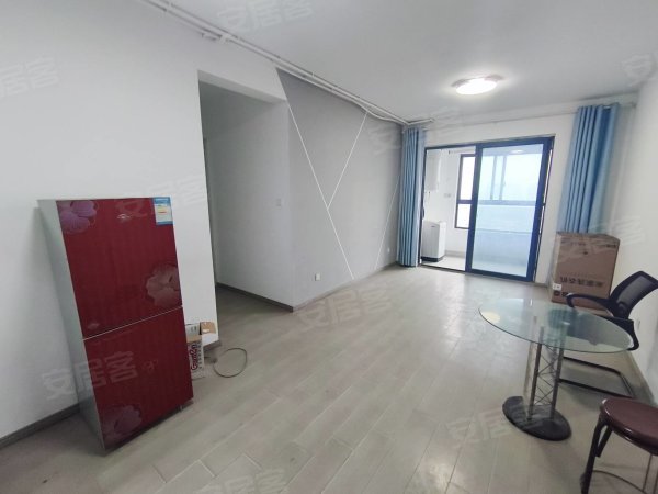 力高大发君御天下_3室2厅1卫_拎包入住_电梯房