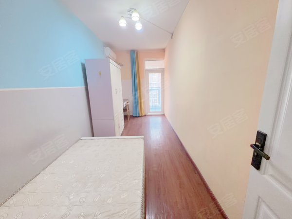 押一付一拎包入住无中介费