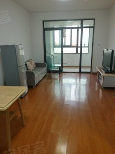 3室1厅一卫，精装修。