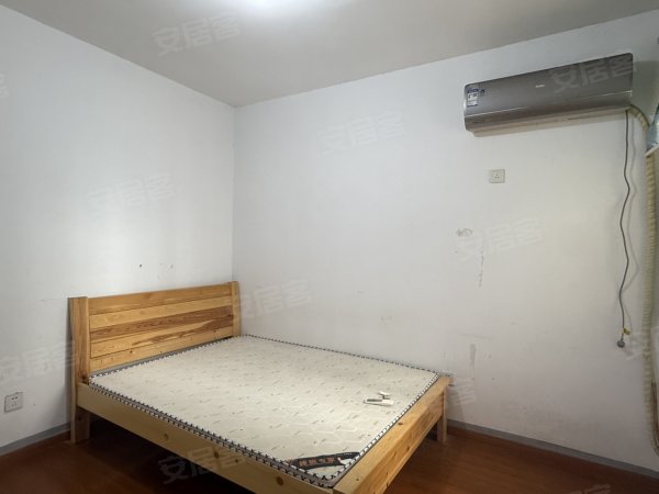 新店花园精装两室整租_近168学校_家电齐全拎包入住_陪读上
