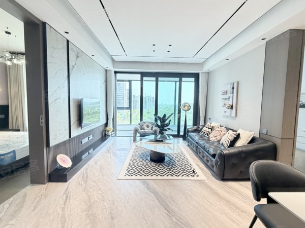 龙湖青云阙_全景落地窗三房两卫_全屋高配定制_可月付
