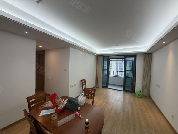 湖语时光_3室精装出租_磨店老街旁_采光无遮挡