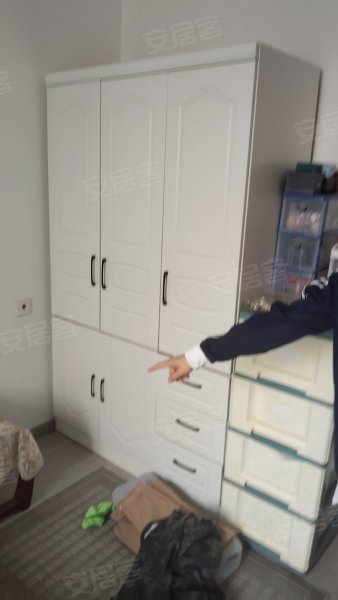 精装电梯边户光线好，家电齐全，拎包入住