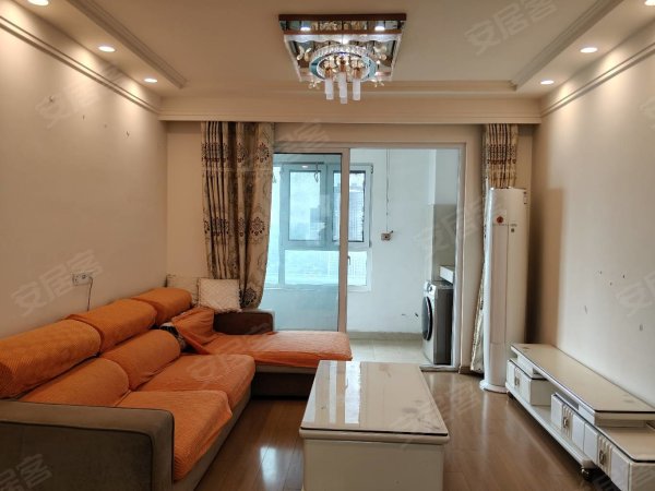 晖悦花园急租自住四室__全屋定制___家具家电齐全，拎包入住