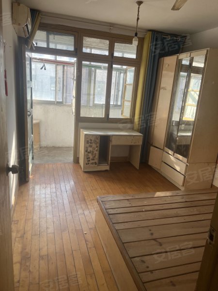 美湖小区_家具家电齐全_随时看房_户型好_地段好_拎包入住
