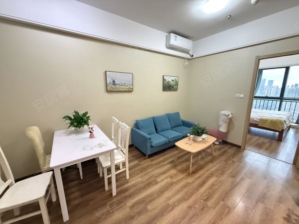 滨湖新地城_业主自住精装两房_家电齐全_会展中心地铁口可月付