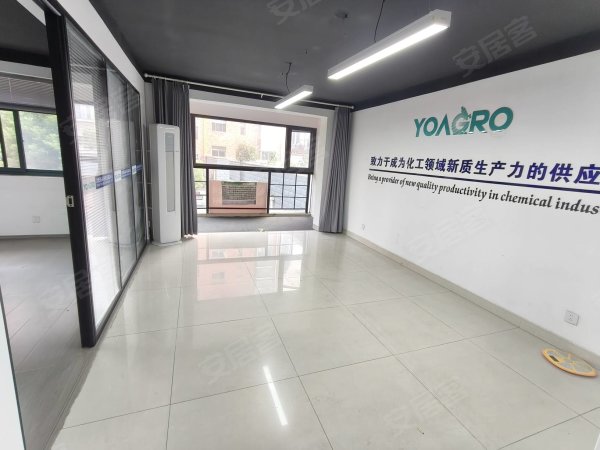 西七里塘地铁口，蓝光禹州城旁，种子公司宿舍，精装三室随时看房