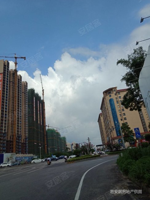 松宇时代钦州市体育中心旁边,松宇时代城二手房,52万