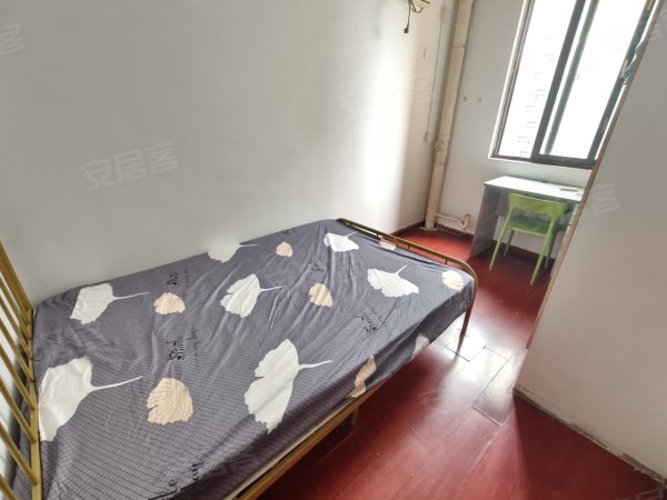 融祥园小北卧单间出租