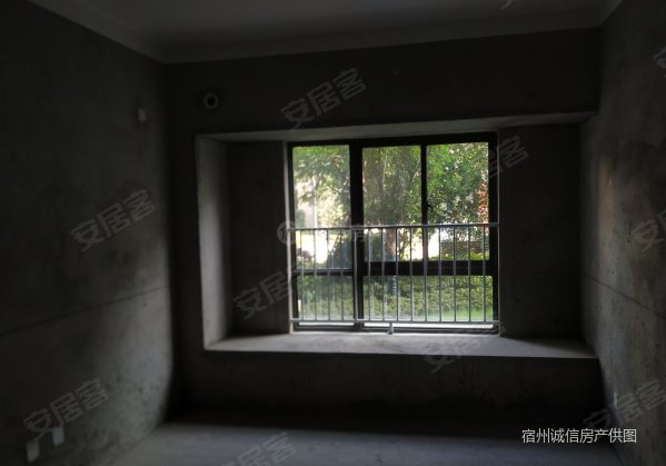 急售汴河小镇毛坯洋房一楼户型好价格可议