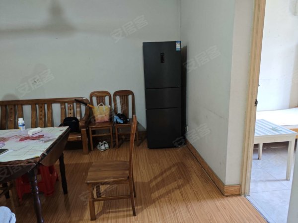 新上实拍新38中枞阳新村_阳光充足_3室1厅1卫_拎包入住