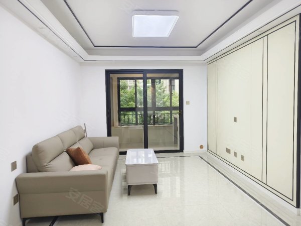 金茂悦_精装三室精装修带地暖家具家电齐全，拎包入住采光好
