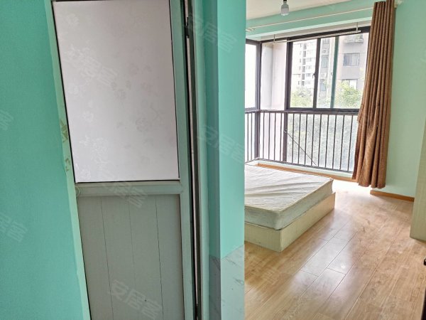 蜀山区四户室30平米正南10层