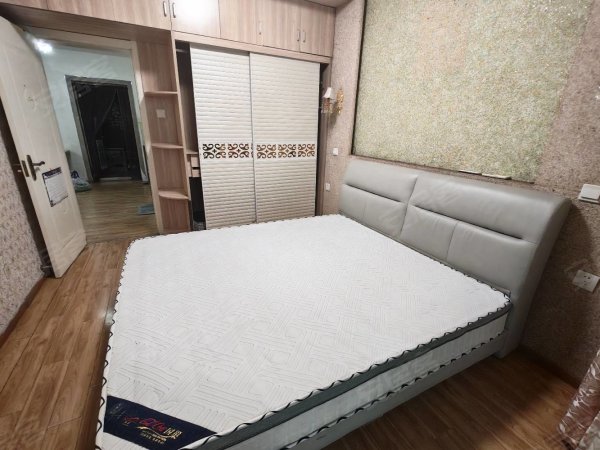 丁香家园三期有二室一厅一卫房子出租精装修