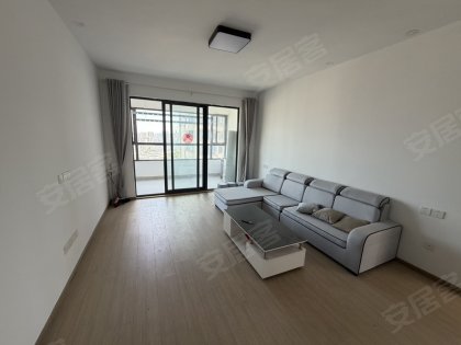 蓝光半岛公馆_4室2厅3卫_8号线_地铁口_出行方便