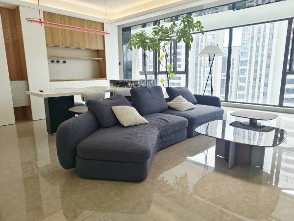 建发美的珺和府_三室双卫大横厅地暖中央豪华装修拎包入住采光好