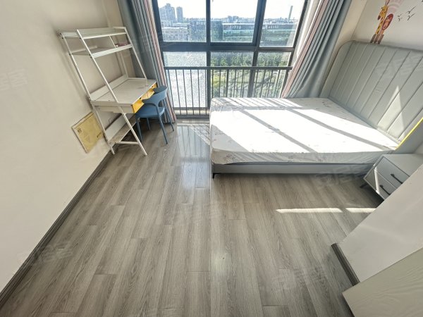 地铁一号线_立信学校_京东方附近_精装一室单间_押一付一