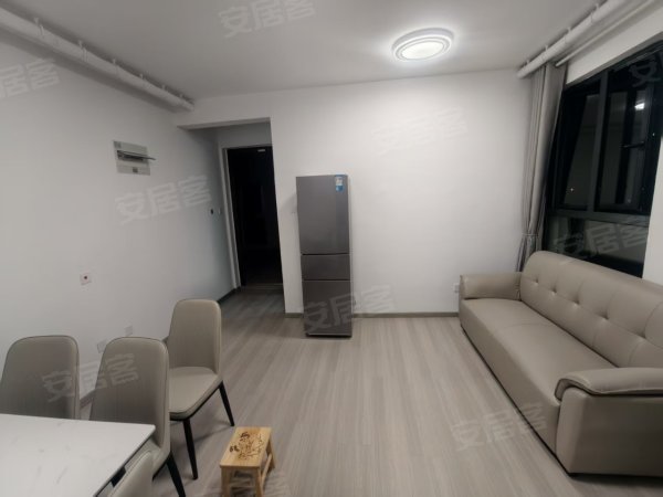 湖畔书香精装两室_家电齐全拎包入住_南北通透可月付可短租