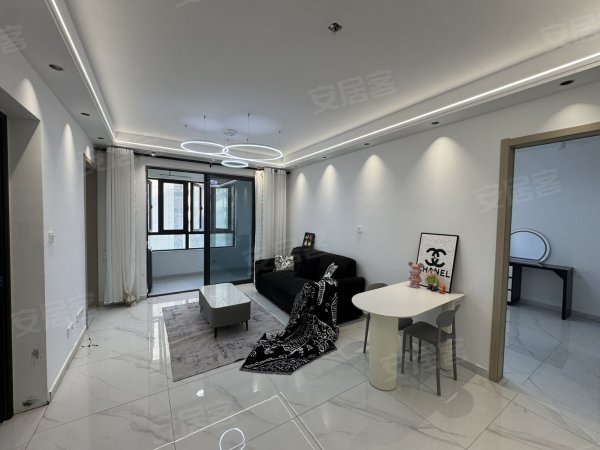 阆风苑两室带衣帽间，可月付，_南北通透_急租房源_拎包入住