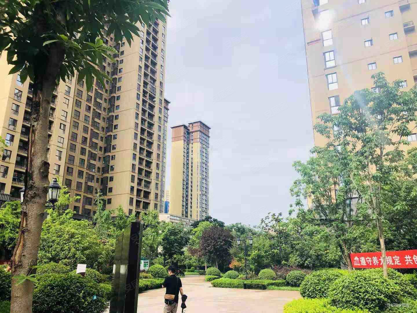 大兴新区红庙坡路金辉天鹅湾两室诚心出售全小区可看房