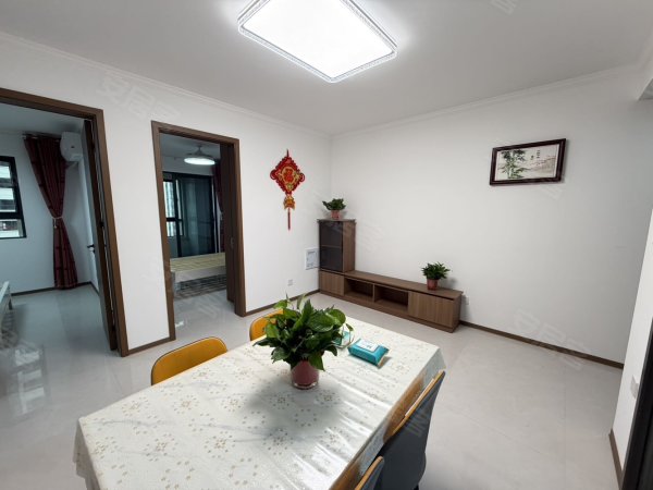湖畔书香(西区)_精装2室_业主自住房_全屋定制衣柜_无甲醛
