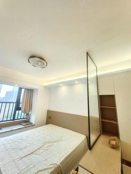 金辉锦绣云庭业主自住装修，地铁三号线旁边