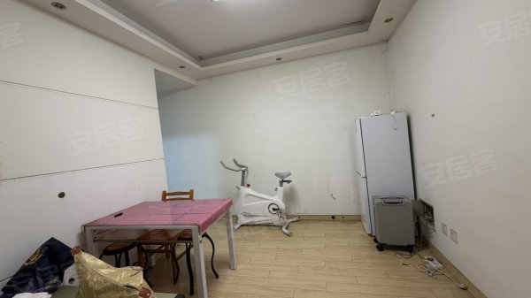 博澳丽苑_1室1厅1卫_电梯房_通风好出租随时入住价格好说