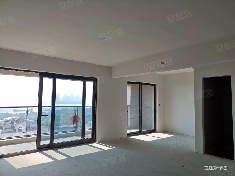 华发外滩首府4室2厅2卫185.95㎡南北950万