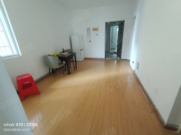实图实价新出滨湖顺园简装两房两台空调朝南近地铁口随时可以看房