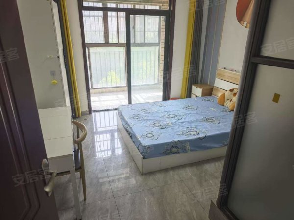 安粮城市广场13栋，押一付一，朝南大独卫，靠近万象汇，南七