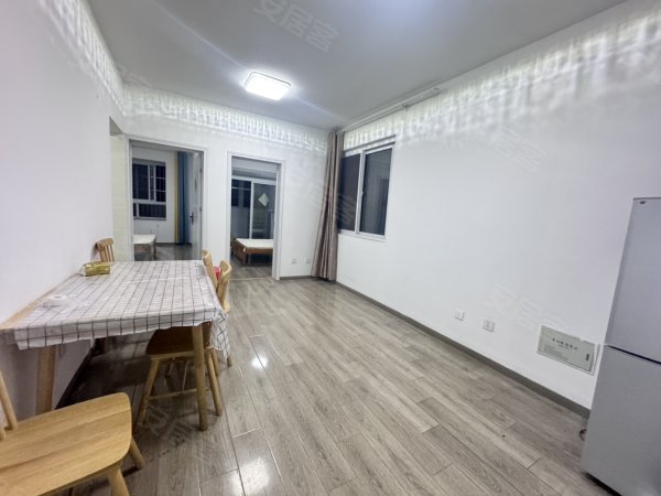 两室一厅_业主自住房民水电_性价比高_干净整洁拎包即住随时看