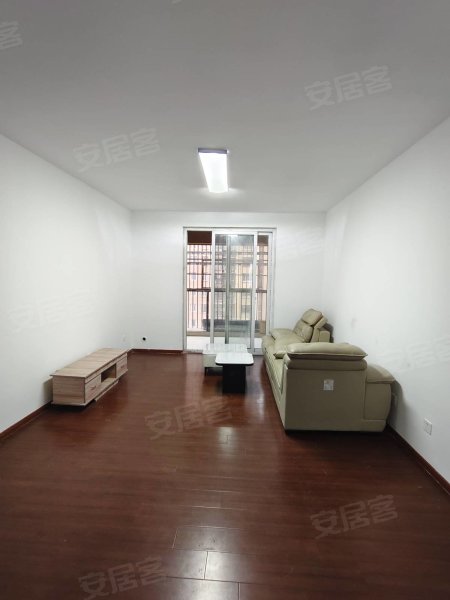 聚福家园_3室2厅1卫___简装_家具家电齐全