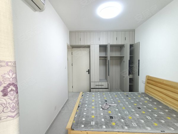 大数据产业园恒信汽车城志邦橱柜拎包入住家电齐全美丽景湾全瓷砖